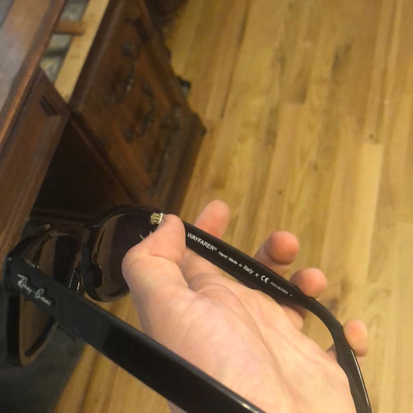 Black Wayfarer polarized Ray Bans - Picture 5 of 5